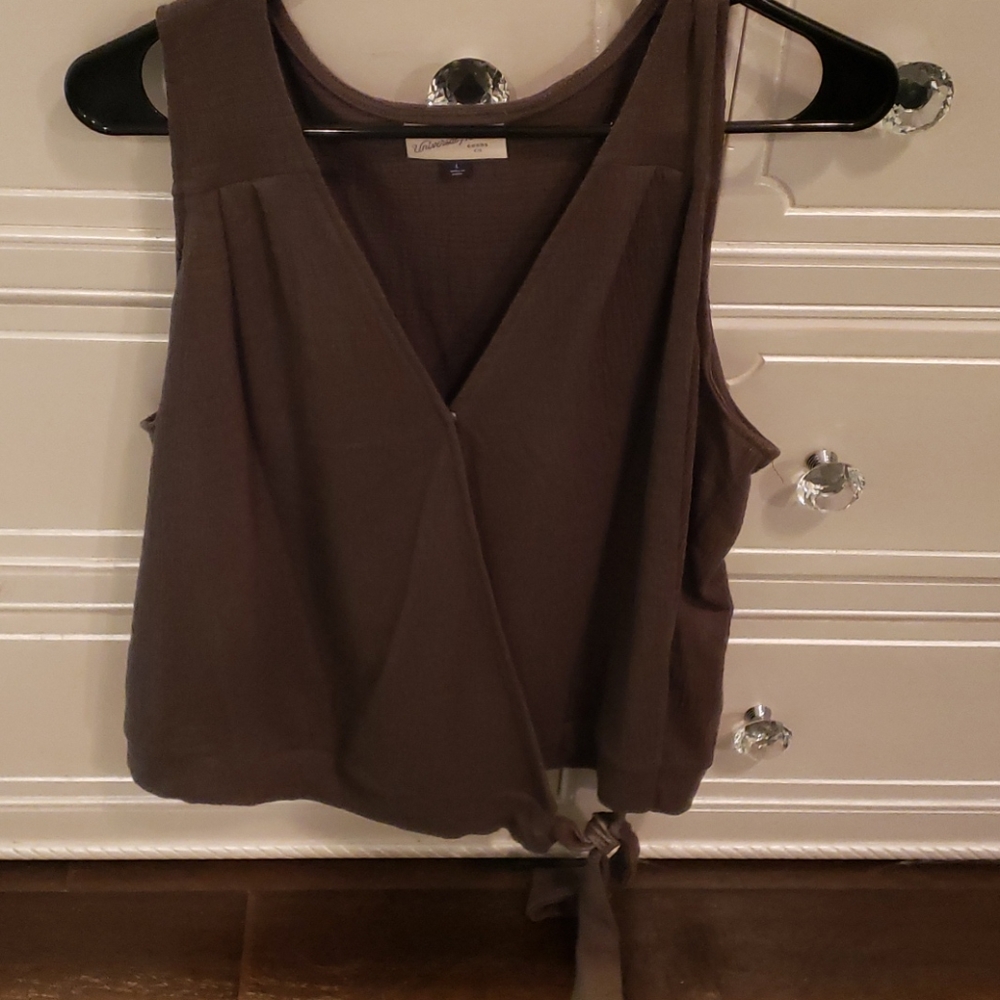 Sleeveless Olive Crop Top